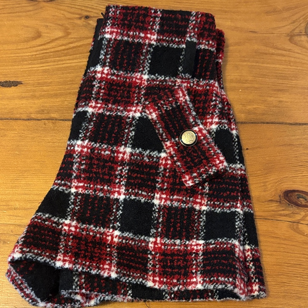 Maje Paris Tweed Shorts FR 34 (US 2) Red Bouclé Gold Button High Waist - Picture 12 of 12